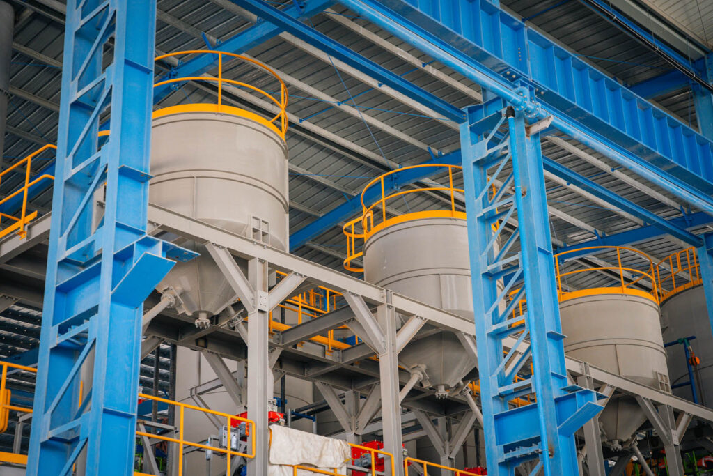 Fabricación y montaje de estructuras metálicas y silos - Bradken | FyCo