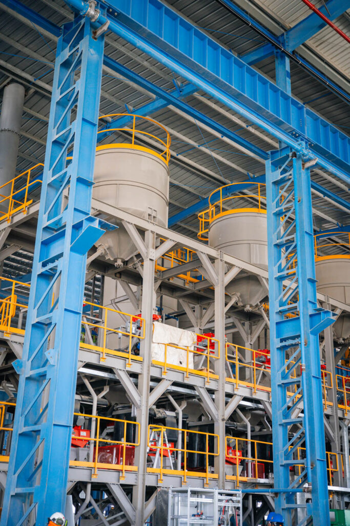 Fabricación y montaje de estructuras metálicas y silos - Bradken | FyCo